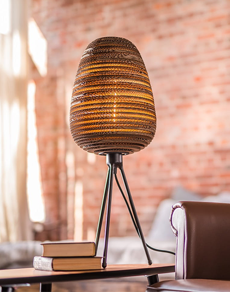 Lampa biurkowa z tektury - ORGANIC M